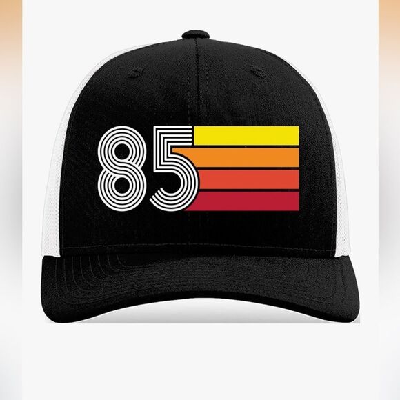 NewEleven 40th Birthday Gifts for Men Women – 1985 Retro Trucker Hat - Picture 1 of 5